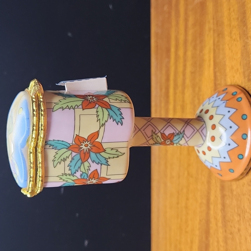 Porcelain Stamp Holder - Picture 7 of 7